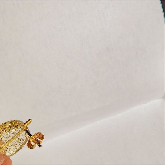 Statement Earring  - Picture 4 of 6